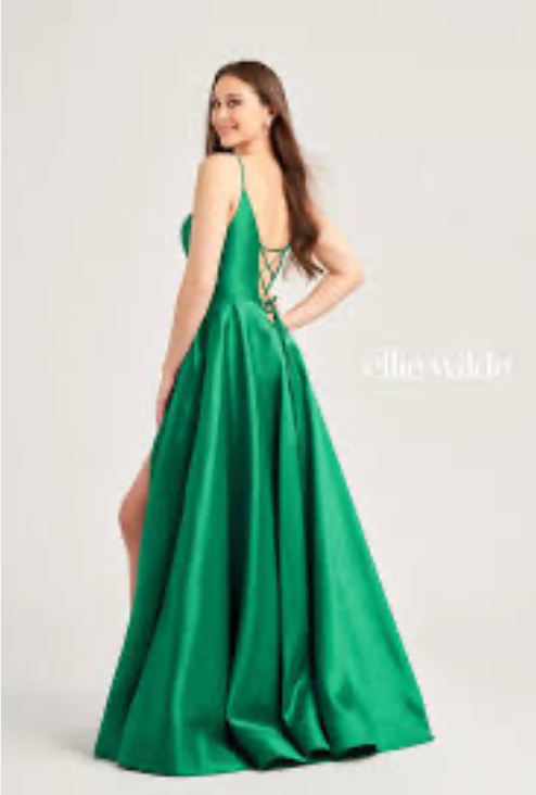 Ellie Wilde 35232 size 22 Emerald