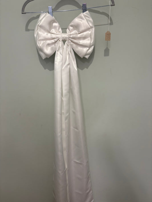 Off white bow 661