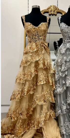 Sophia Thomas 1055 size 6 Gold