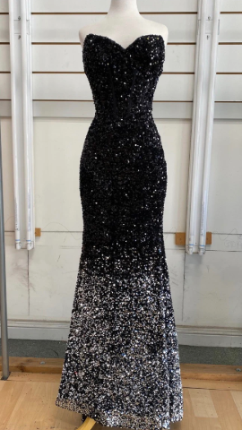 Jasz Couture 7533 size 10 Black/Silver