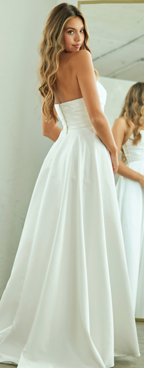 Amelia Couture 5076 Size 18 White